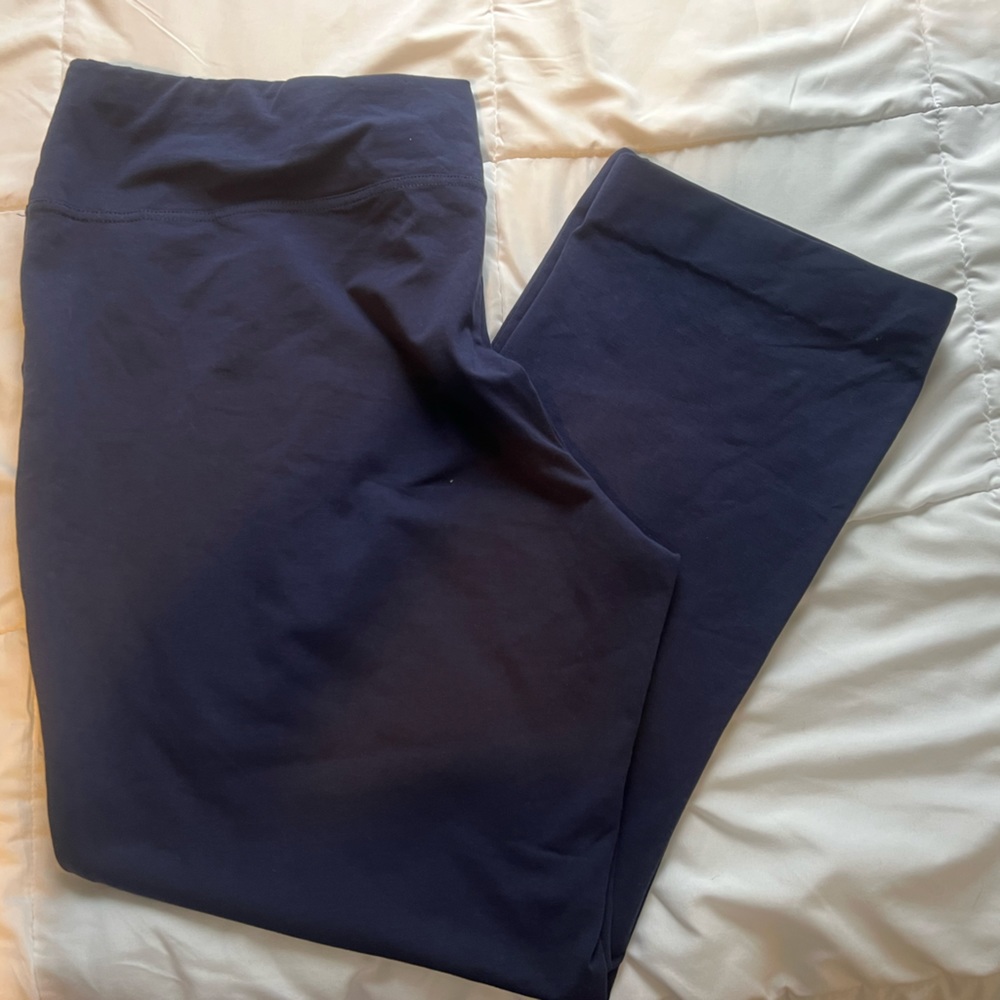 Avenue Navy blue pull on active/Yoga pants